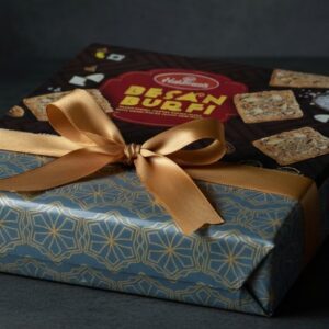 Haldiram’s Besan Burfi 400g, Traditional Indian Sweet Made with Nuts & Gram Pulse Flour