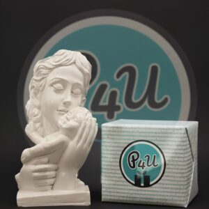 R K Craft Store Mother and Child Decorative Statue